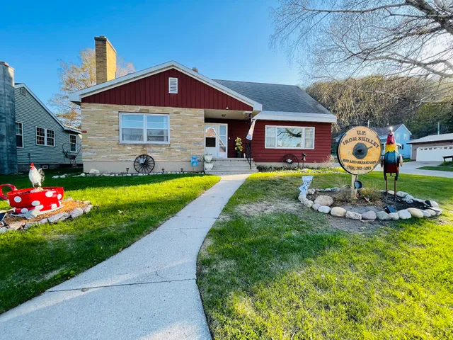 Closed August 2025 U.P. Iron Skillet Bed & Breakfast lodge