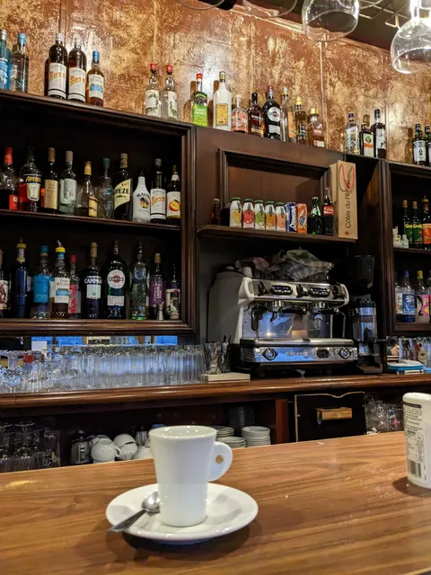 Bar de la navigation - cheap Italian eats