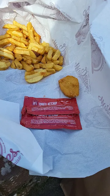 KFC - KÉVIN FRIES CHICKEN - BÉTHUNE - VERQUIN - LIVRAISON - UBER EATS - VINTED GO