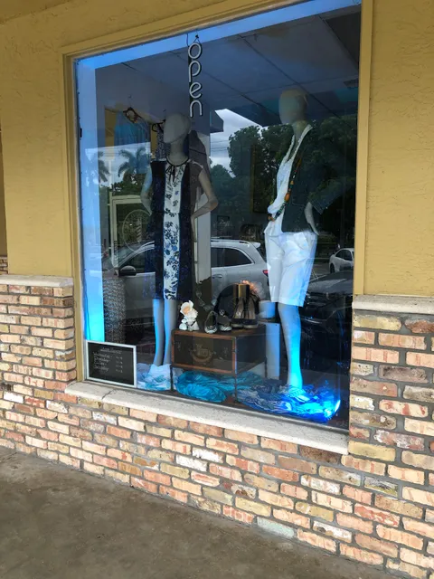 The Couture Concierge (Previously Designer Consigner of Plantation)