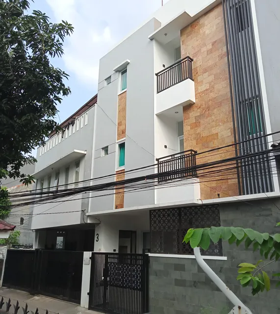 Yora Kost Karet Kuningan