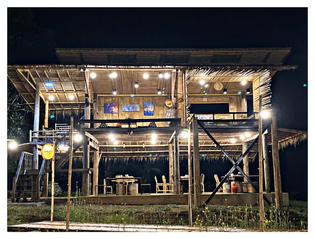 อาเลเล คาเฟ่&พูลวิลลา สังขละบุรี