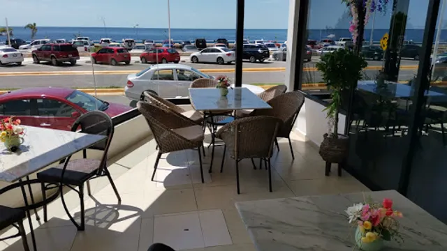 Chez Fiore Bakery & Café