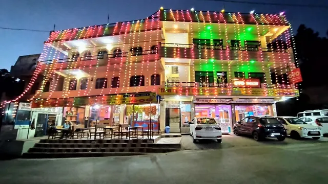 Hills View Hotel And Restaurant