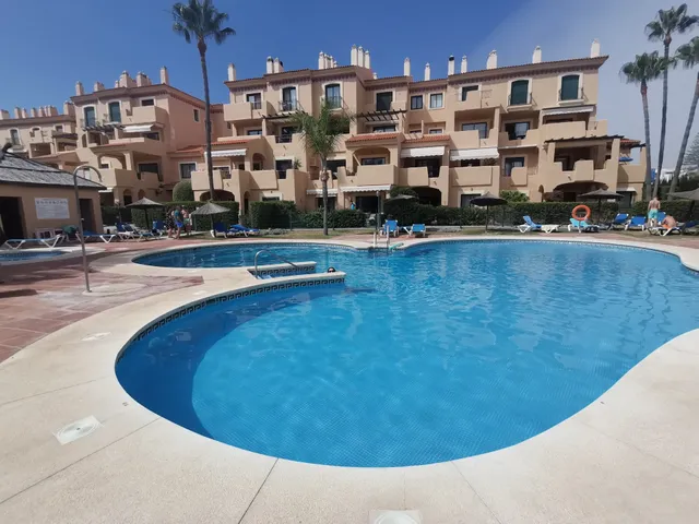 Almadraba Apartments