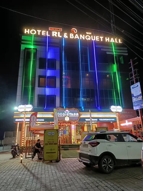 HOTEL RL & BANQUET HALL