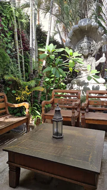 LGNDRI / Thai Jasmine