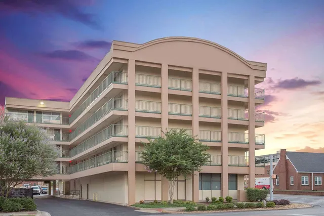 Days Inn by Wyndham Florence Downtown