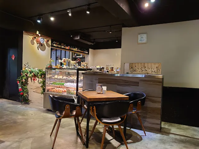 Cafe Mode 木馬咖啡.餐.酒 ｜民生社區不限時咖啡廳