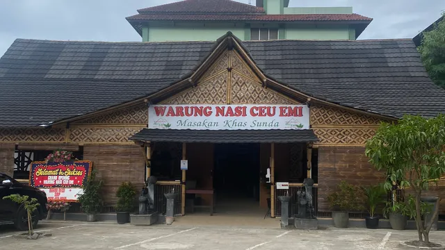 Warung Nasi Ceu Emi CABANG 1 Pusat