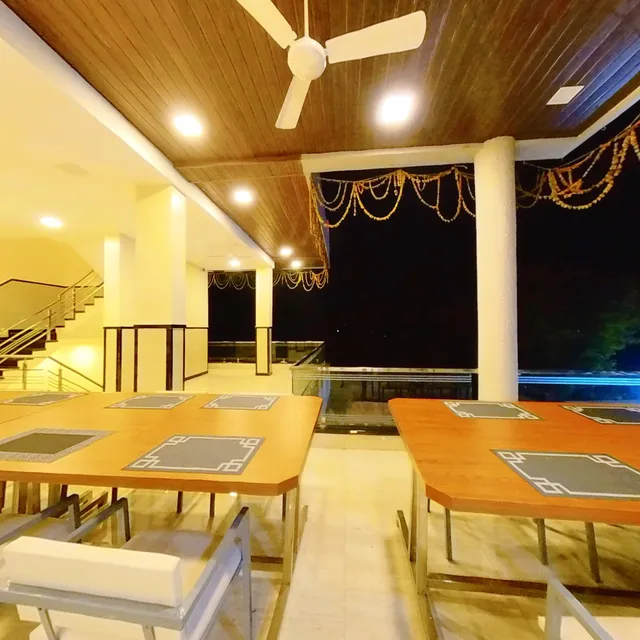 Hotel Vrindavan Pure Veg Family Garden Restaurant