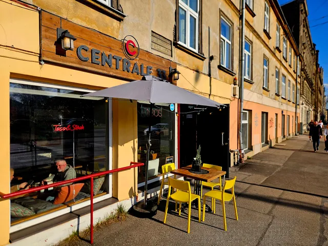 Centrale 33, Restorāns, Kafejnīca