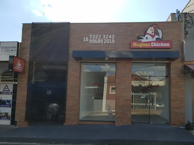 Magnus Chicken Assis