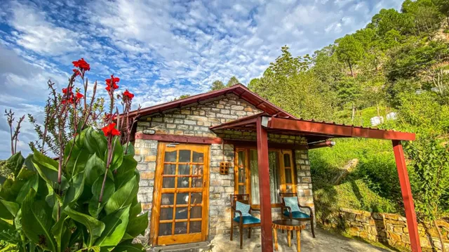 Itmenaan Estate, Binsar Himalayas
