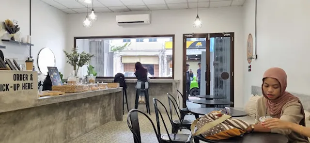 Merak x Kopi Saigon @Tanjong Malim