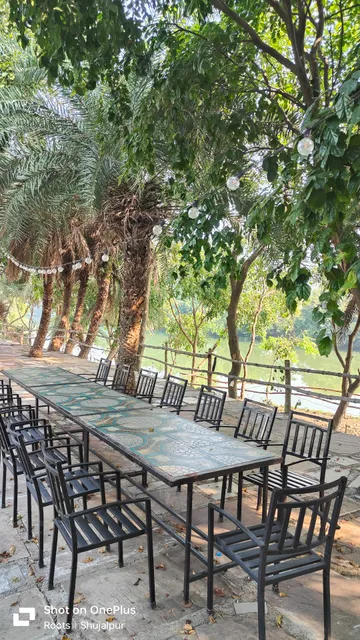 Roots The Jungle Cafe and Farm stay