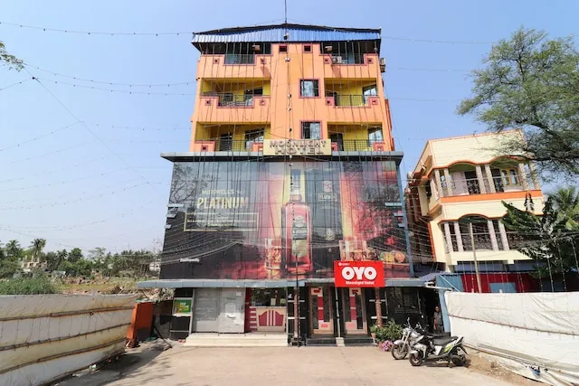 OYO 12803 Moon Light Hotel