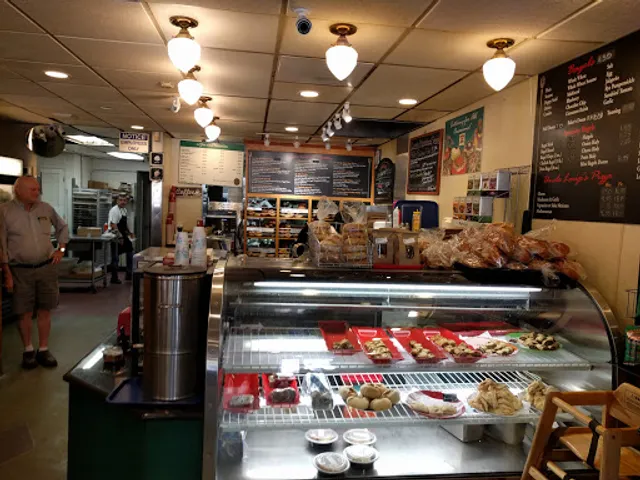 Izzy's Brooklyn Bagels