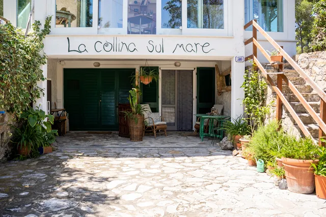 La collina sul mare