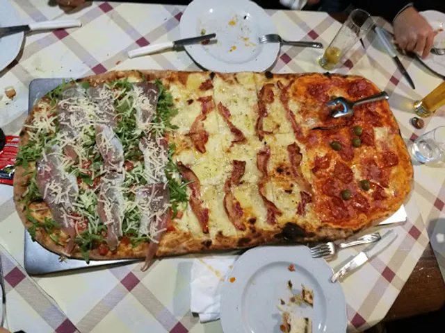 Pizzeria La Rondine Di Barone Andrea