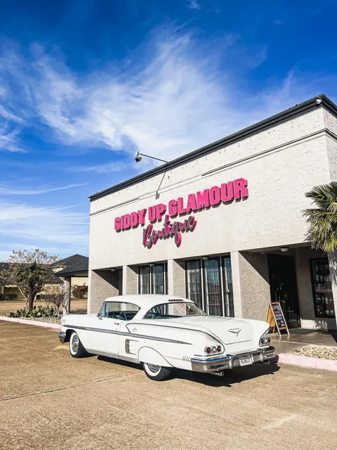 Giddy Up Glamour Boutique