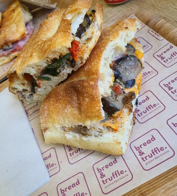 bread&truffle. Monument