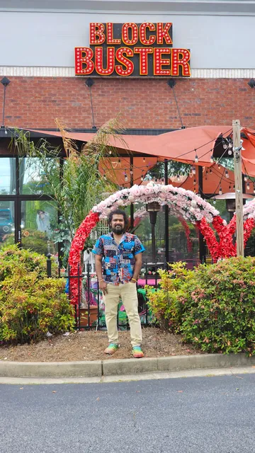 Windward Way Shopping Center