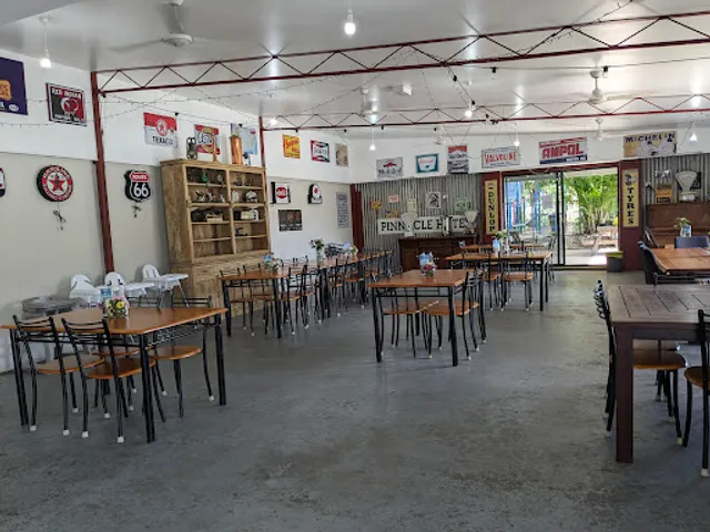 Pinnacle Family Hotel