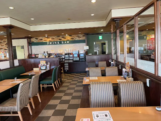 ガスト 八戸類家店