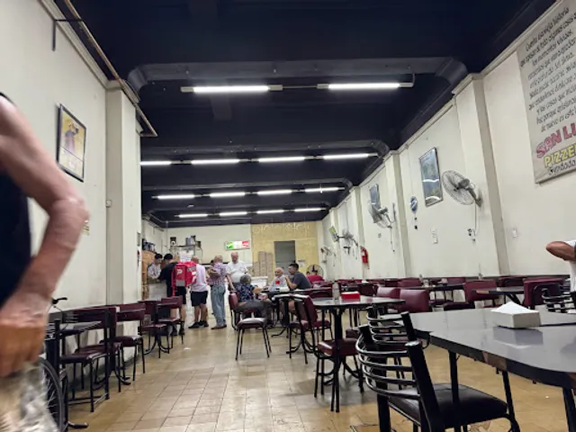 San Luis Pizzería: LA AUTÉNTICA