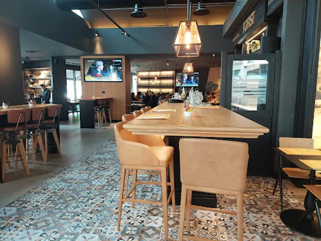 Spiller | Milano Isola