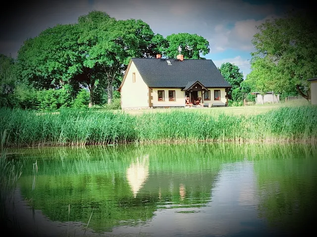 PRZYSTANEK nowEKOprzywno - Żółty Domek Pod Kasztanem