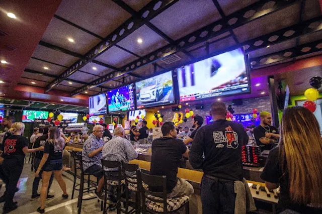 Pockets Billiards, 281 Avenue