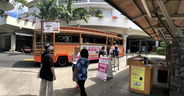 Waikiki Trolley Pink Line Pick Up Spot