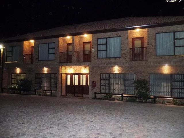 Thuleka Lodge (Guest House Randburg)