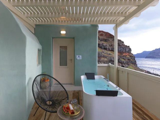 Secret Gem Suites Ammoudi