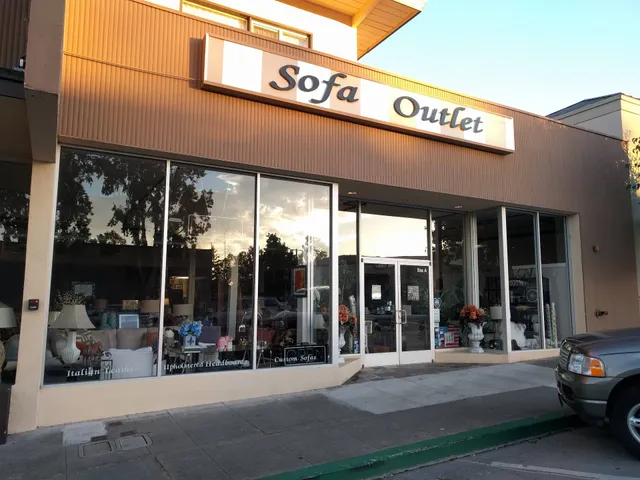 Sofa Outlet