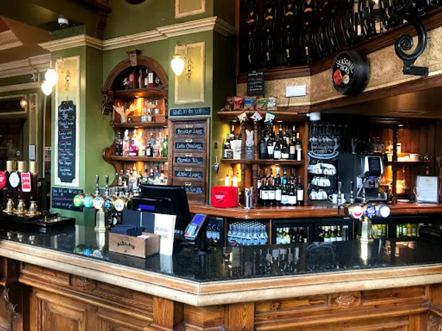 Fuller's Ale & Pie House