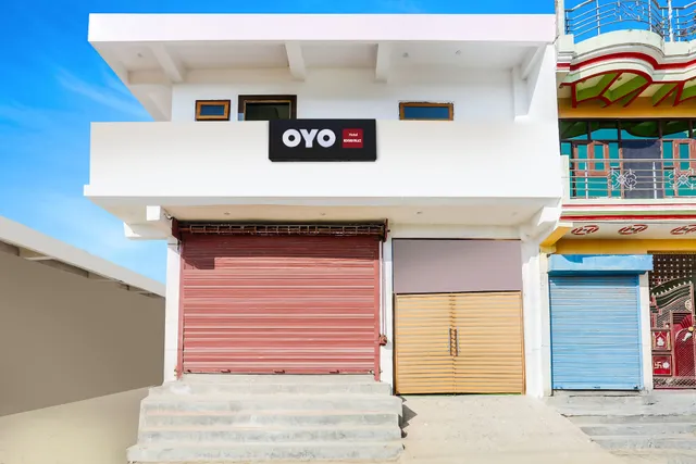 HOTEL O NIDHIVAN PALACE