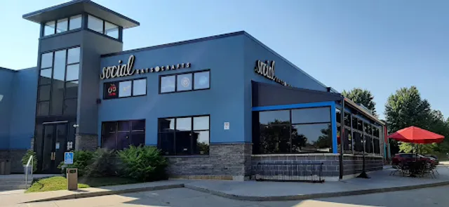 Social - Eats & Crafts