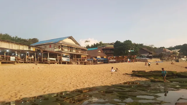 Suzuke Suites and Warung