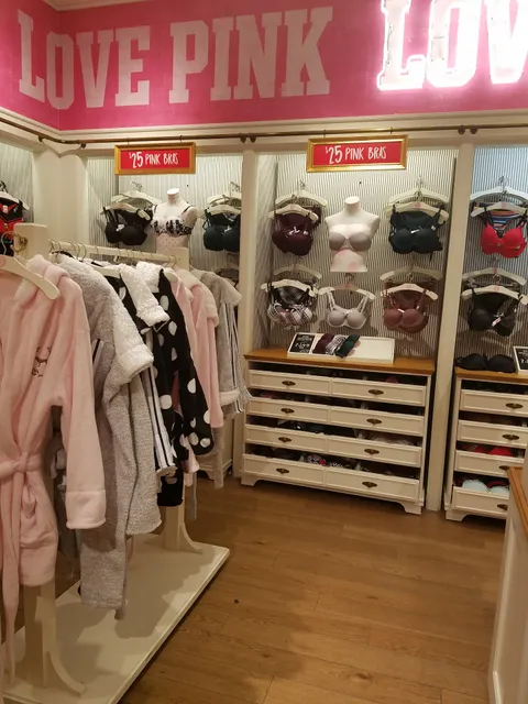 Victoria's Secret & PINK