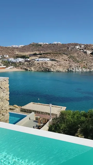 Etesians Luxury Suites