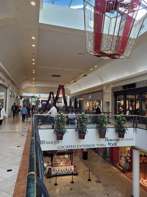 Crabtree Valley Mall Food Court Community Room