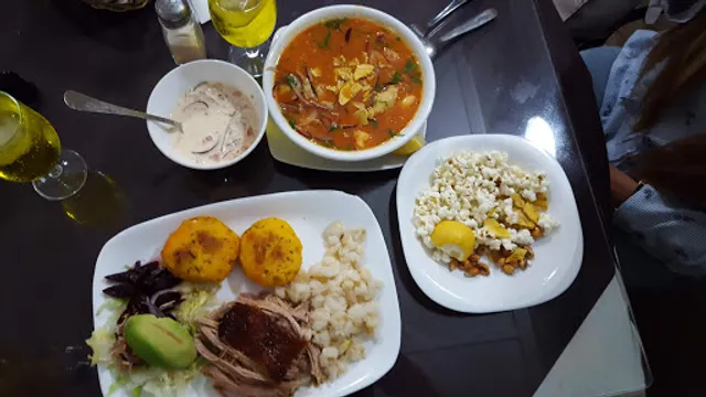 Restaurante "Rinconcito Ecuatoriano"
