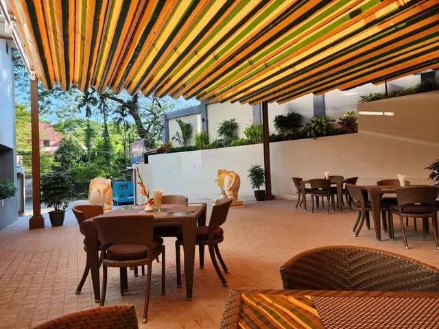 Kone Myint Thar Garden Restaurant