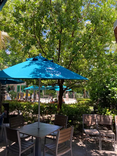 Lucky Fish Beach Bar + Grill-1