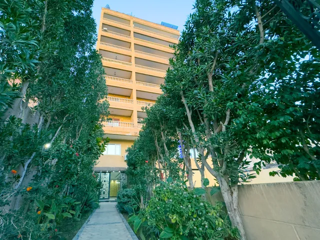 Royal Crown Hotel Giza Pyramids View