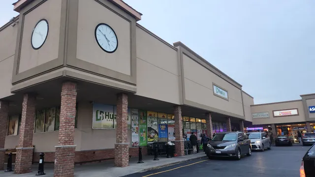 Hua Lian Supermarket