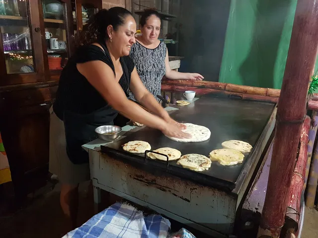 Pupusería Las Gemelas